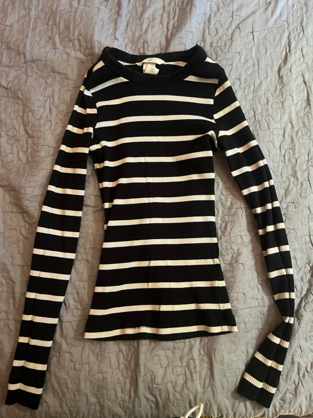 H&M Black and White Striped Ribbed Long-Sleeve Tee
